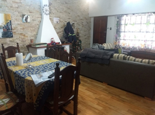Imagen 3 de 14 de Duplex 4 Amb En Venta En Moron Con Fondo Libre