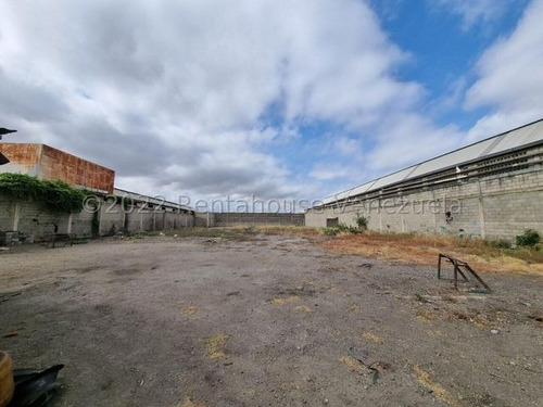 Imagen 13 de 30 de Terreno En Venta Zona Industrial , 2338 Metros2. Contacto 0424-5620928 Flex 22-19849 Z05