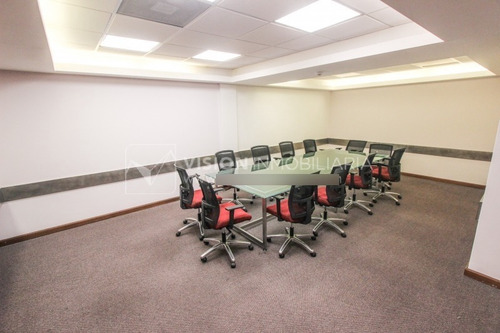 Imagen 11 de 25 de Alquiler De Oficina Doble, 5to Piso Al Frente, 60m2, Dos Entradas, Dos Baños, Sala De Reuniones De Uso Común, Plaza Independencia Esq Juncal, Entre El Centro Y La Ciudad Vieja