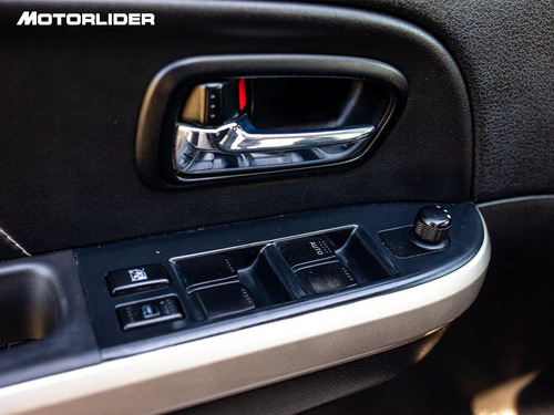 Imagen 15 de 25 de Suzuki Grand Vitara Limited 2.4 4x2 | Permuta / Financia