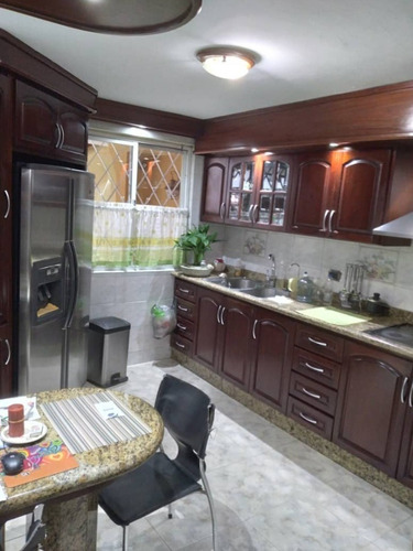 Imagen 8 de 13 de Vendo Townhouse Amoblado Urb Morichal