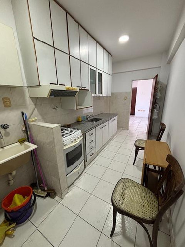 Departamento 50 M2 Cubiertos Con Balcon Cocina Separada Impecable