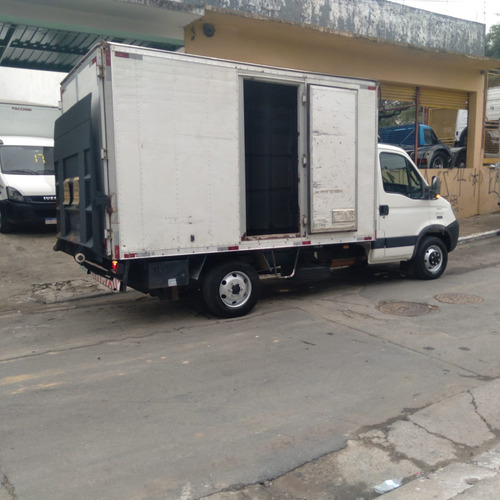 Iveco Daily 35s14 2014 Baú Com Plataforma Traseira Revisada