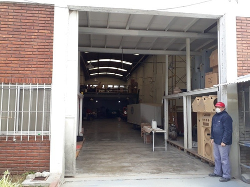 Imagen 2 de 11 de Galpón Parabólico 668m2 Castelar A 2 Cuadras Del Acceso