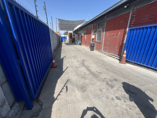Benta Bodega La Reina 1375 M2 Y 990 Ms Construidos