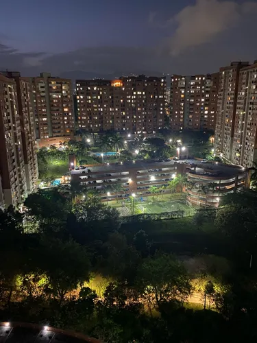 Arriendo Lindo Apartamento Con Espectacular Vista En La Unidad Residencial Colinas De Los Bernal, Ubicada En La Loma De Los Bernal.
