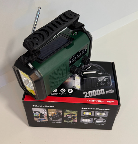 Powerbank 20000mah + Radio + Linterna + Solar - Manivela Verde