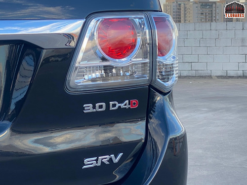 Toyota Hilux SW4 3.0 SRV 4X4 7 LUGARES 16V TURBO INTERCOOLER DIESEL 4P AUTOMÁTICO