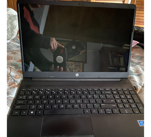 Laptop Hp, Con Windows 11 Home, 5 Meses De Uso, 