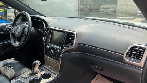 Jeep Grand Cherokee 5.7 Limited Lujo 4x4 At