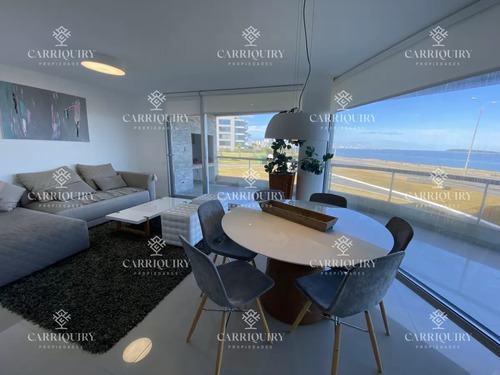 Playa Mansa Apartamento En Venta 3 Dormitorios Y Servicio.