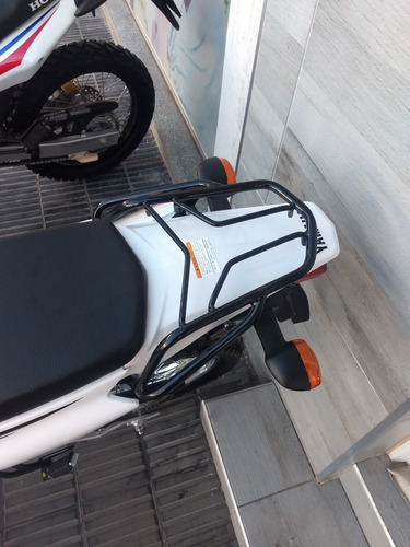 Imagen 8 de 17 de Yamaha Xtz 125 Blanca Y Azul