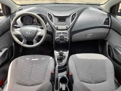 Imagem 7 de 10 de Hyundai Hb20s 1.6 Comfort Style 16v Flex 4p Manual 2016
