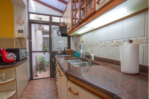 Imagen 16 de 30 de Venta Casa Lote Propio 7 Ambientes En Pompeya