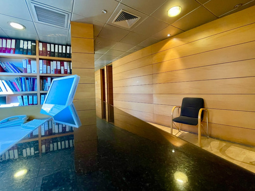 Oportunidad!! Of. 205m2, 4 Privados, Augusto LeguĂa, El Golf
