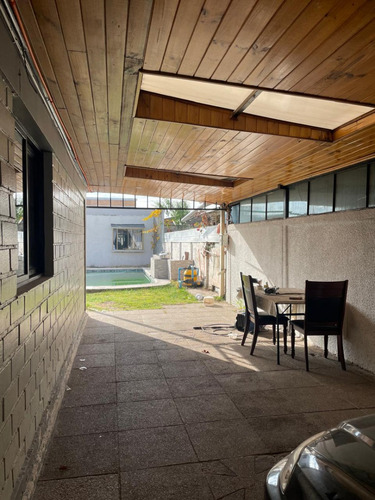 Venta De Amplia Casa, Terreno De 500m2 3d 2b, En La Florida