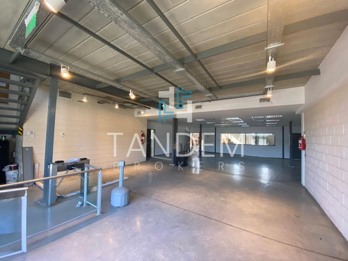 Imagen 3 de 9 de Alquiler Excelente Galpón - Imagen Comercial Y 700 M2 De Oficinas Zona Industrial De Pacheco