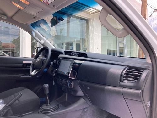 Imagen 13 de 16 de Toyota Hilux D/cabina 2.4 Tdi 150cv Dx 4x2 0km My2023