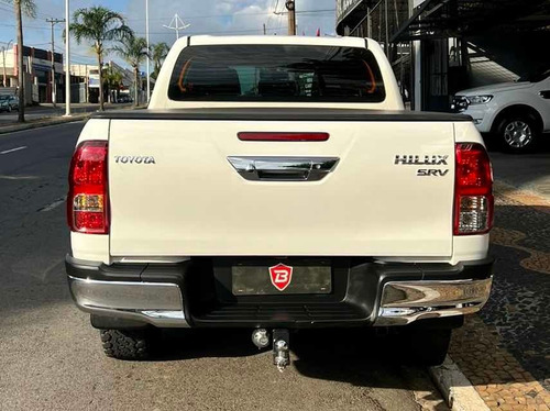 Imagem 6 de 10 de Toyota Hilux 2017 2.7 Srv Cab. Dupla 4x2 Flex Aut. 4p