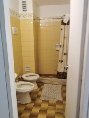 Imagen 7 de 9 de A 1 Cuadra De Plaza Independencia, 1 Dormitorio