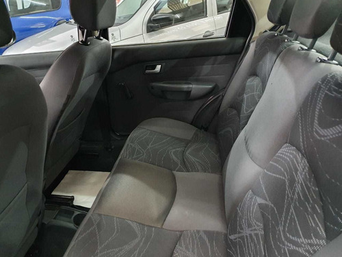 Imagem 10 de 12 de Fiat Siena 2015 1.0 El Flex 4p,completo,único Dono!