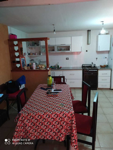 Imagen 4 de 4 de Depto 2 Amb Y Medio Mas Patio En San Justo