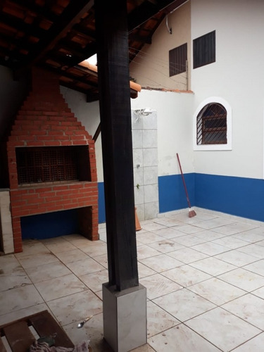 Imagem 11 de 14 de 4875- Casa 3 Dormitórios Bem Localizada Em Mongaguá