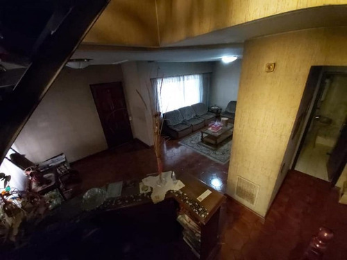 Imagen 8 de 10 de Importante Chalet En Dos Plantas