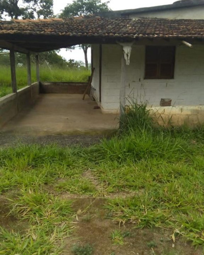 Imagem 2 de 8 de Terra Com Casa Há 37km De Formiga - Mg