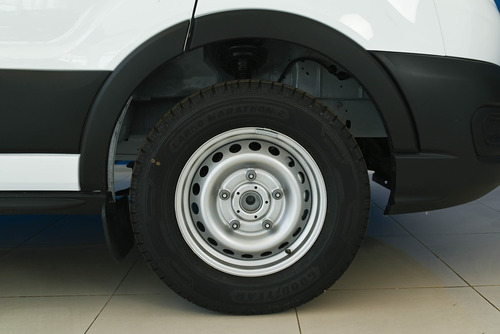 Imagen 5 de 18 de Ford Transit 2.0 Furgón Largo Techo Elevado Automática (a)