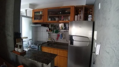 Apartamento À Venda Na Estrada São Francisco, Parque Taboão, Taboão Da Serra - Sp - Liv-9221
