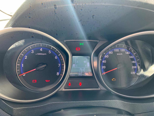 Imagem 4 de 8 de Hyundai Hb20 2018 1.0 Comfort Plus Flex 5p