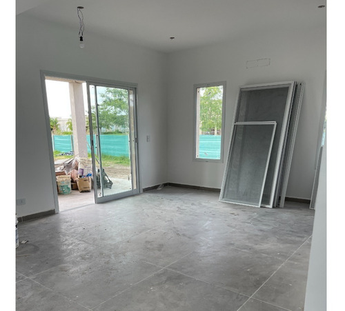 Imagen 3 de 26 de Excelente Casa En Venta 5 Ambientes En San Matías Con Dependencia De Servicio!