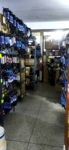 En Venta Fondo De Comercio (autopartes) Av Lara San Blas C-3443
