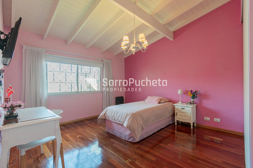 Venta Casa 6 Ambientes Con Amplio Parque En Barrio Pileta , Ramos Mejia.