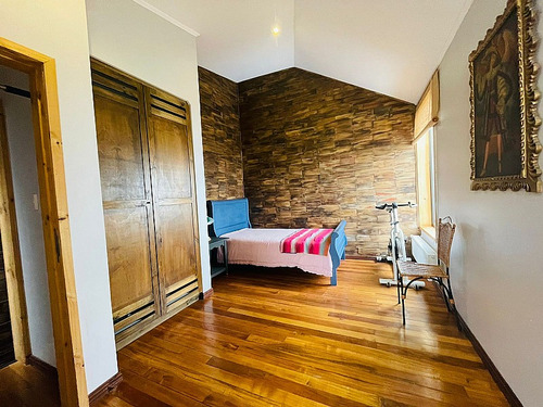 Casa Con Buena Conexión Y Linda Vista