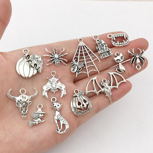 100 Piezas Variadas De Dijes De Halloween Colgantes