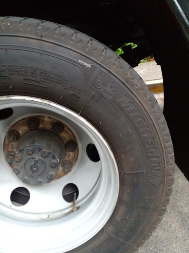 Imagen 8 de 8 de Ford 4000
