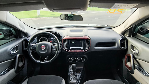 Fiat Toro 1.8 16v Freedom Flex 4x2 Aut. 4p