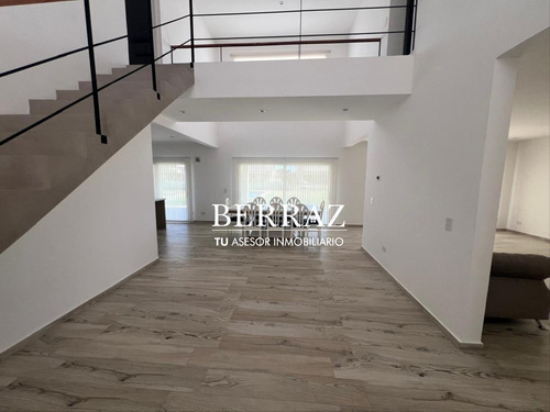 Casa Venta 3 Dormitorios Barrio El Trebol Lote De 961 M2 Haras Santa Maria Escobar