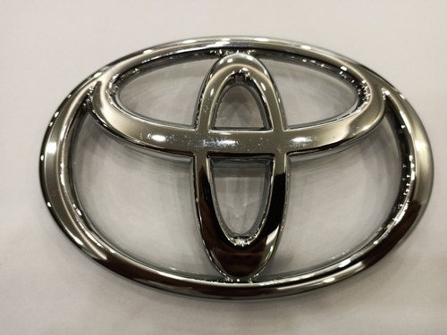 Emblema Parrilla Toyota Hilux Kavak Fortuner Original Toyota