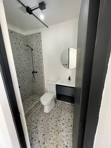 Venta Casa Remodelada En Comuna De Santiago