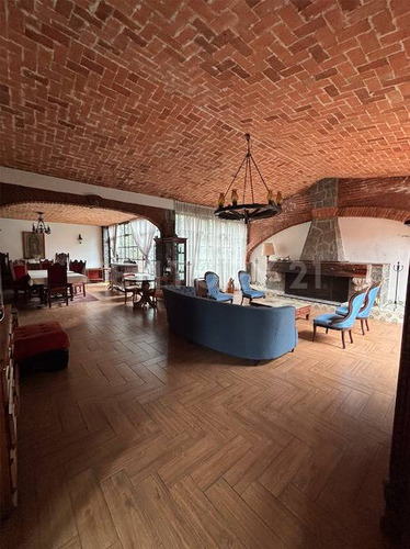 Residencia En Venta En Jardines Del Pedregal, Álvaro Obregón, Cdmx