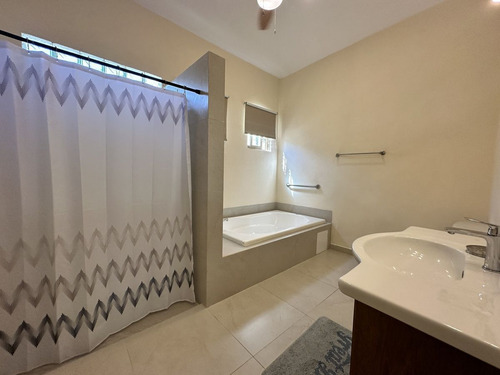Casa En Venta En Benito Juarez Norte, Merida.