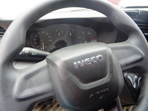 Imagem 8 de 10 de Iveco Daily 35.150