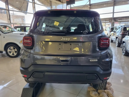 Imagen 4 de 25 de Jeep Renegade Sport 1.8l Mt5