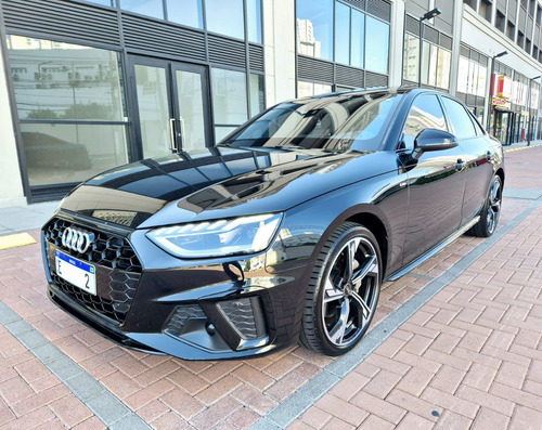 Audi A4 2.0 TFSI MHEV S LINE