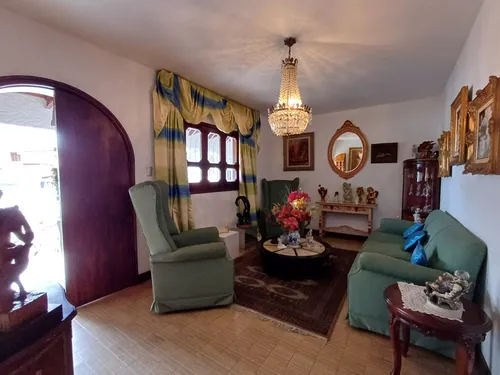 Venta De Casa En Los Chorros
