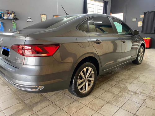 Volkswagen Virtus 2018 1.0 Highline 200 Tsi Aut. 4p