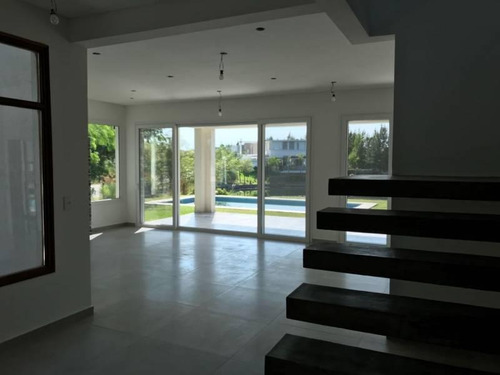 Imagen 5 de 12 de Casa En Venta En Los Lagos, Nordelta, G.b.a. Zona Norte